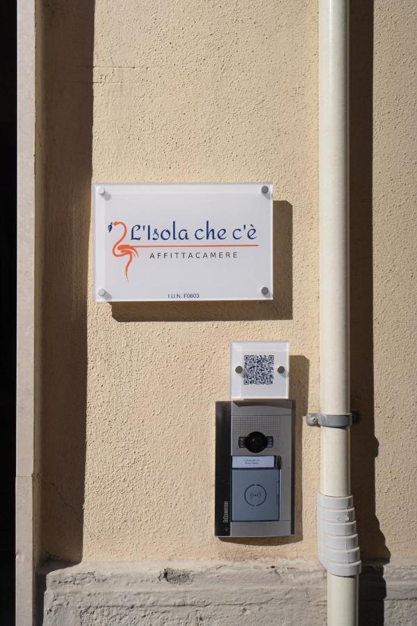Hotel L'Isola Che C'E' Cagliari Esterno foto